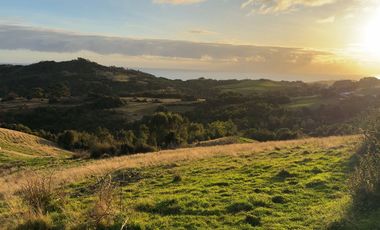 Campo en venta en Estaquilla con vistas privilegiadas al océano y conectividad excepcional