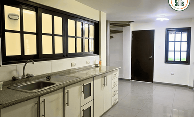 VENDO AMPLIA CASA EN BAÑOS DEL INCA, CAJAMARCA