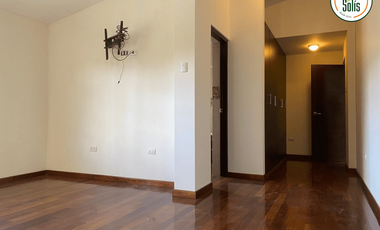 VENDO AMPLIA CASA EN BAÑOS DEL INCA, CAJAMARCA