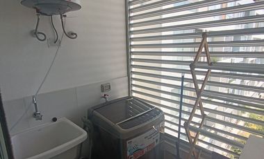 VENTA DEPA TOTALMENTE AMOBLADO Y EQUIPADO FRENTE A PARQUE