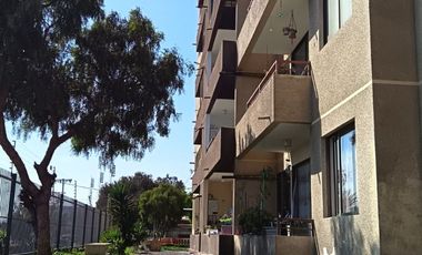 GRAN OPORTUNIDAD de vivir en acogedor departamento en primer piso 3 dormitorios, 2 baños, balcón.
