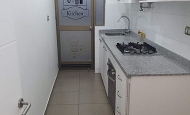 GRAN OPORTUNIDAD de vivir en acogedor departamento en primer piso 3 dormitorios, 2 baños, balcón.