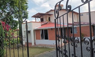 SE VENDE CASA DE LUJO EN QUINTAS DE SEVILLA 1 Y 2