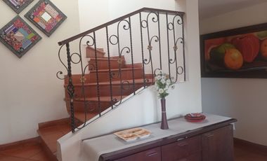 SE VENDE CASA DE LUJO EN QUINTAS DE SEVILLA 1 Y 2