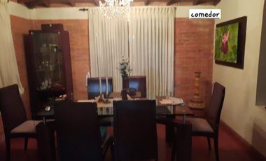 SE VENDE CASA DE LUJO EN QUINTAS DE SEVILLA 1 Y 2