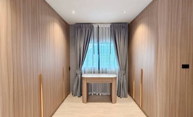 For rent poolvilla 1 km to Jomtien Beach 3 bedroom with office and maid room.