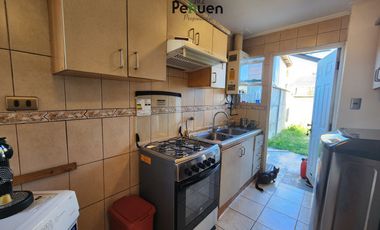 Casa 3D2B, suite, estar, patio techado. Gran luz y conectividad. Pasaje seguro.