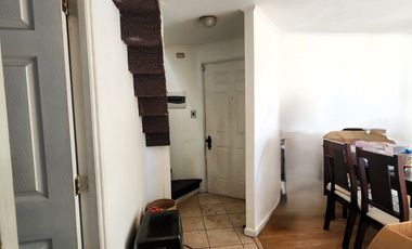 Casa 3D2B, suite, estar, patio techado. Gran luz y conectividad. Pasaje seguro.