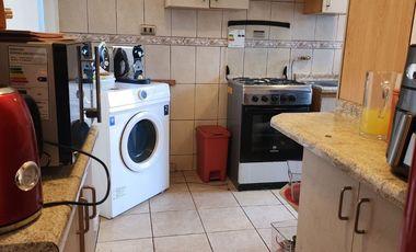 Casa 3D2B, suite, estar, patio techado. Gran luz y conectividad. Pasaje seguro.