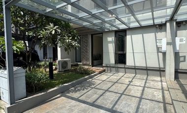 Y. R. DISEWAKAN RUMAH FURNISH SUMMARECON BANDUNG CLUSTER FLORA FURNISH SUDAH RENOVASI