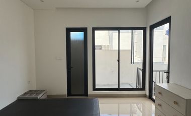 Y. R. DISEWAKAN RUMAH FURNISH SUMMARECON BANDUNG CLUSTER FLORA FURNISH SUDAH RENOVASI