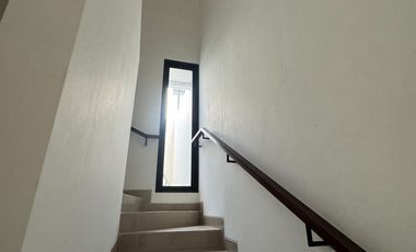 Y. R. DISEWAKAN RUMAH FURNISH SUMMARECON BANDUNG CLUSTER FLORA FURNISH SUDAH RENOVASI