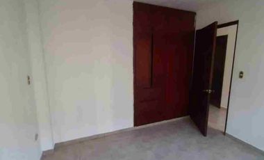 ALQUILO  CASA EN PRIMER PISO, COLINAS DEL BOSQUE, 3 CUARTOS, 3 BAÑOS, SALA GARAJE, COCINA INTEGRAL, PATIO