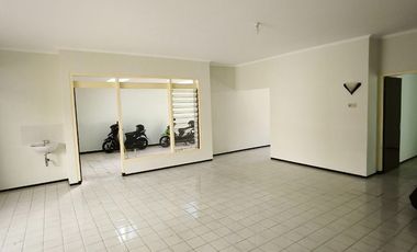 Disewakan Murah Rumah Super Luas di Dieng Dekat UNMER Malang
