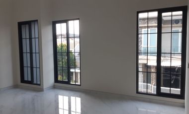 Rumah Baru Gress Modern Kontemporer di Wisma Permai, Galaxy Mall, Surabaya Timur