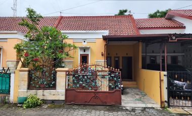 Disewakan rumah nyaman di dalam cluster