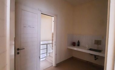 Rumah 2,5LT Crown Golf PIK 192m2 8x24 3+1KT Strategis Siap Huni