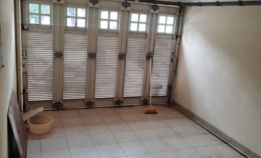Rumah 2,5LT Crown Golf PIK 192m2 8x24 3+1KT Strategis Siap Huni