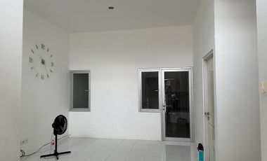Disewakan rumah komplek Citragrand City cluster Tropical Valley