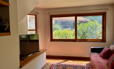 Amplia y Acogedora Casa a la venta Gran jardín y quincho El Arrayán Lo Barnechea