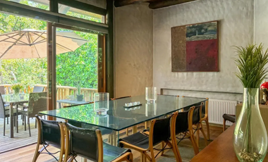Amplia y Acogedora Casa a la venta Gran jardín y quincho El Arrayán Lo Barnechea
