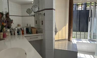 Amplia y Acogedora Casa a la venta Gran jardín y quincho El Arrayán Lo Barnechea