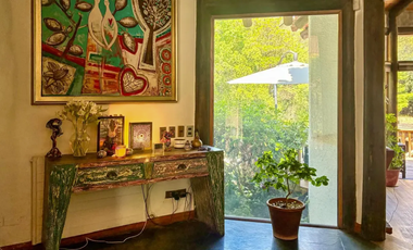 Amplia y Acogedora Casa a la venta Gran jardín y quincho El Arrayán Lo Barnechea