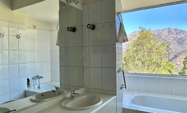 Preciosa Vista panorámica Seguridad Condominio Hijuelas Arrayán Casa Venta Lo Barnechea