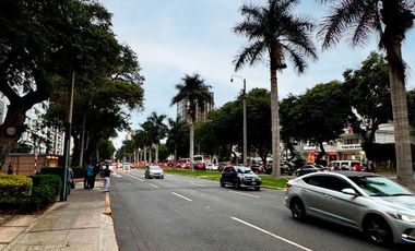 SE ALQUILA DEPARTAMENTO EN EDIFICIO FRENTE A LA JAVIER PRADO OESTE, SAN ISIDRO