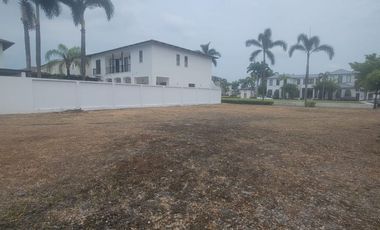 Terreno en Venta en Lagos del Batan Etapa Delago Samborondón | 821 m² Exclusivos
