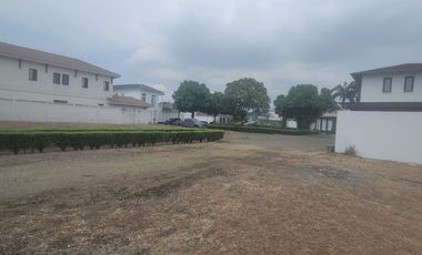 Terreno en Venta en Lagos del Batan Etapa Delago Samborondón | 821 m² Exclusivos