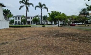 Terreno en Venta en Lagos del Batan Etapa Delago Samborondón | 821 m² Exclusivos