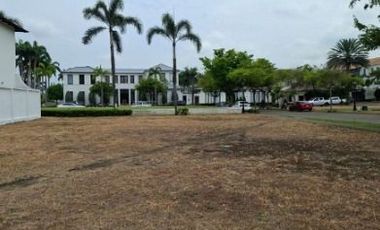 Terreno en Venta en Lagos del Batan Etapa Delago Samborondón | 821 m² Exclusivos