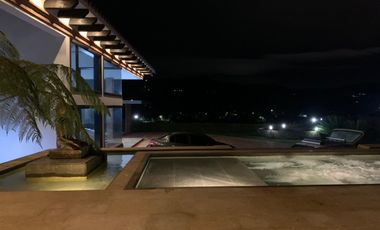 Villa Moderna en Las Palmas | Espacios Amplios y Ambiente Exclusivo