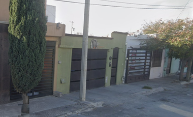 LINDA CASA EN LOMA LINDA, SALTILLO, COAHUILA.