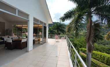 VENDO ESPECTACULAR CASA EN ANAPOIMA EN COJUNTO CERRADO