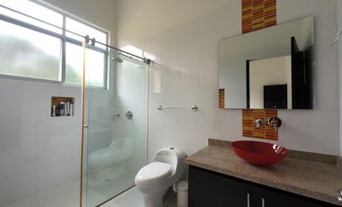 VENDO ESPECTACULAR CASA EN ANAPOIMA EN COJUNTO CERRADO