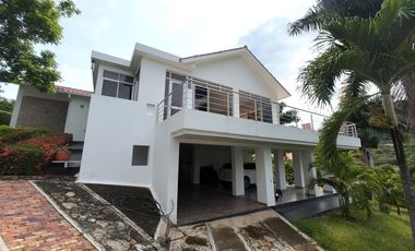 VENDO ESPECTACULAR CASA EN ANAPOIMA EN COJUNTO CERRADO