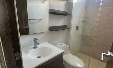 SE ARRIENDA APARTAMENTO CABECERA
