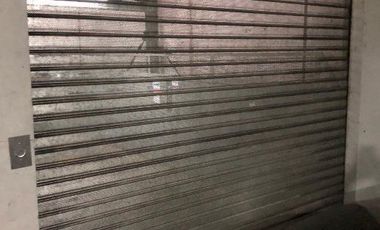 - Cochera cubierta con Elevador