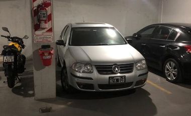 - Cochera cubierta con Elevador