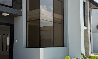 VENDO CASA EN CIUDAD CELESTE ETAPA ESTRIBOR