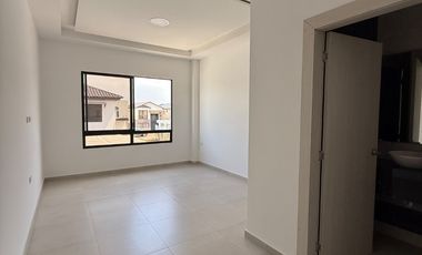 VENDO CASA EN CIUDAD CELESTE ETAPA ESTRIBOR