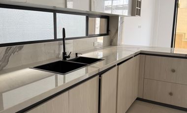 VENDO CASA EN CIUDAD CELESTE ETAPA ESTRIBOR