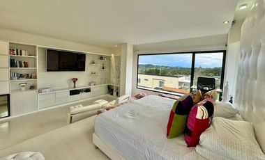 Luxury House en Alto de Palmas | 896 m² de Exclusividad y Confort