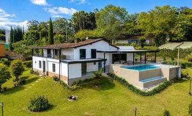 Majestuosa Casa de Lujo  | Piscina Privada & Diseño Exclusivo Envigado Loma del Chocho