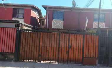 Vendo casa de 2 pisos en Los Jesuitas, Quilicura