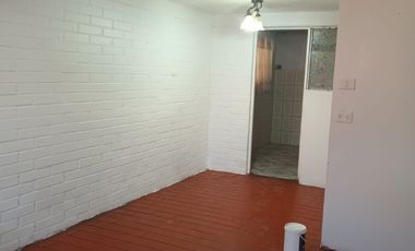 Vendo casa de 2 pisos en Los Jesuitas, Quilicura