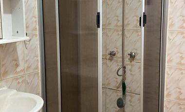 ARRIENDO CABAÑA 2 DORMITORIOS  LIVING COMEDOR, COCINA