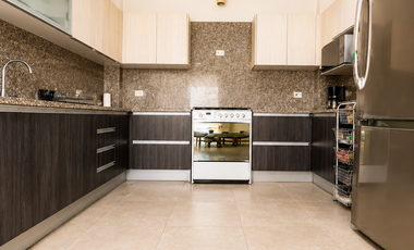 CASA MODERNA EN VENTA – ISLA MOCOLÍ - BARLOVENTO, SAMBORONDÓN